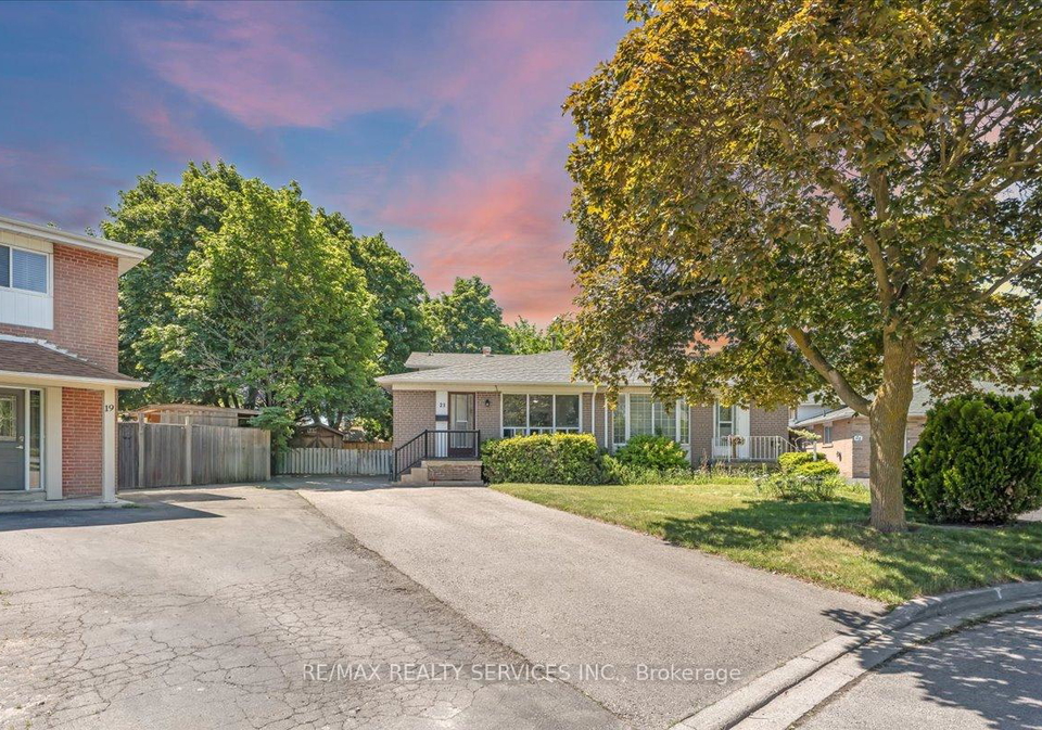 21-welbeck-drive-brampton-ontario-w13421672