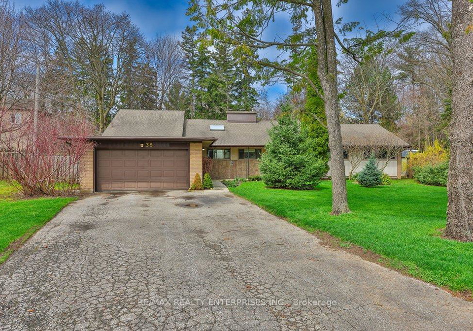35-hollyrood-heights-drive-mississauga-ontario-w13421718