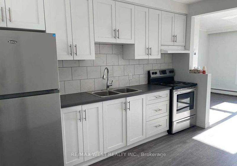 400-royal-york-road-etobicoke-ontario-w13421780