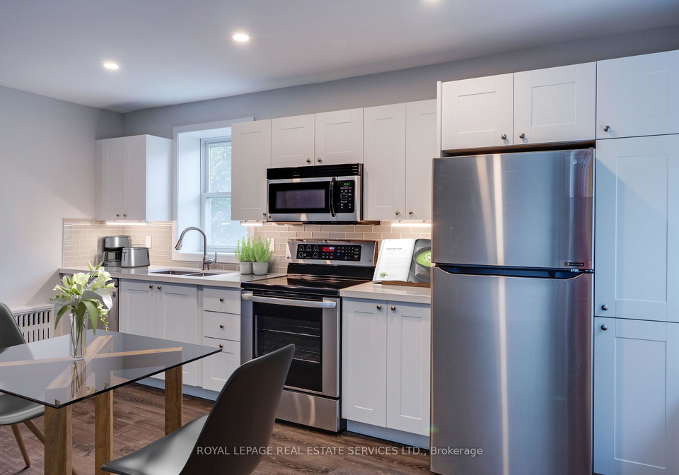 18-anglesey-boulevard-etobicoke-ontario-w13422628