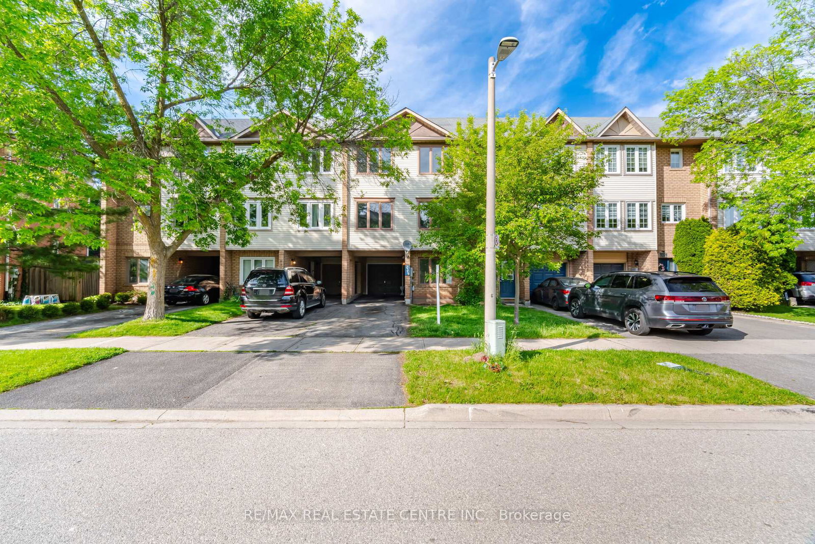 2349-strawfield-court-oakville-ontario-w13422674