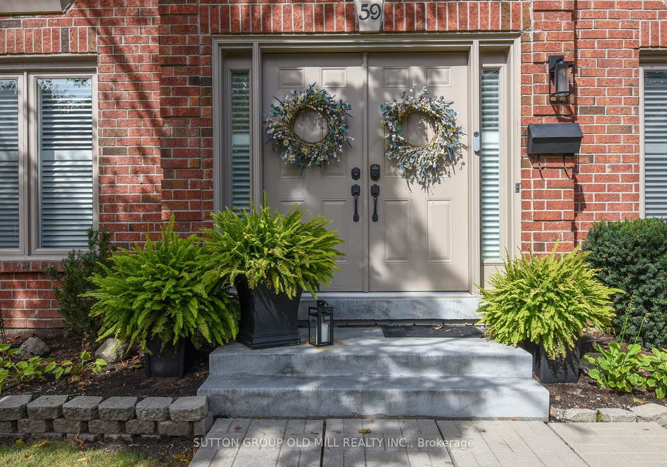 4635-regents-terrace-mississauga-ontario-w13423130