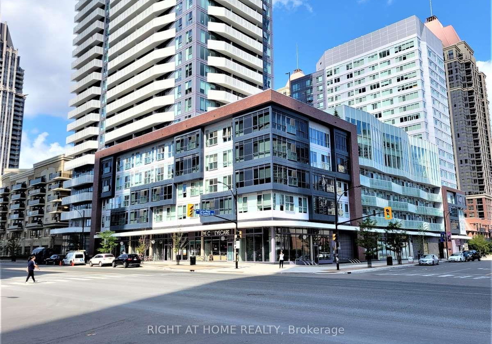 4065-confederation-pkwy-parkway-mississauga-ontario-w13423244