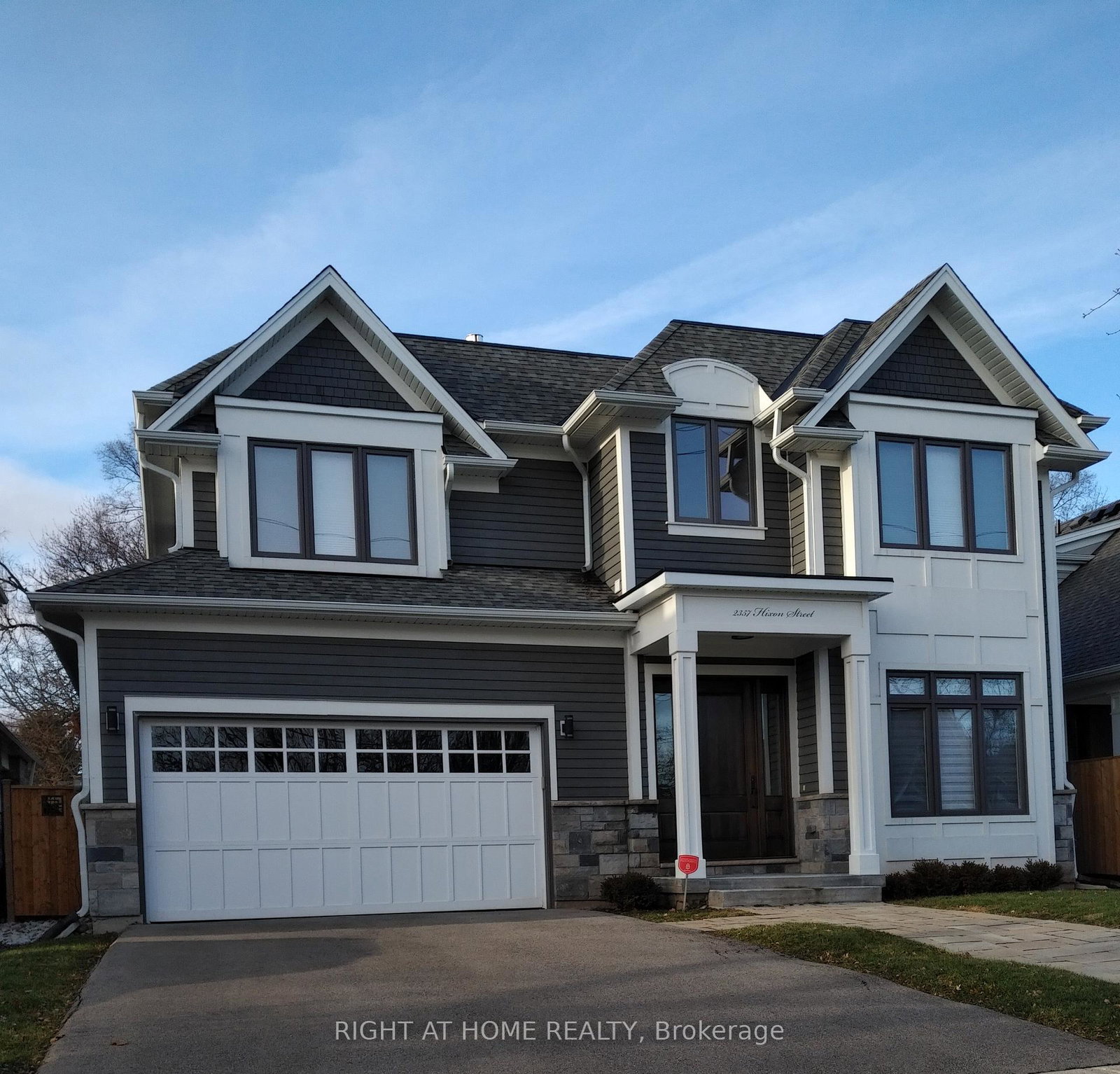 2357-hixon-street-e-oakville-ontario-w13423272