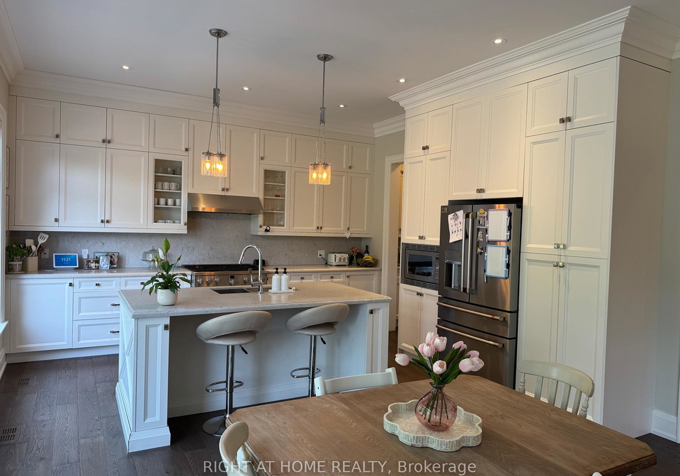 2357-hixon-street-e-oakville-ontario-w13423272