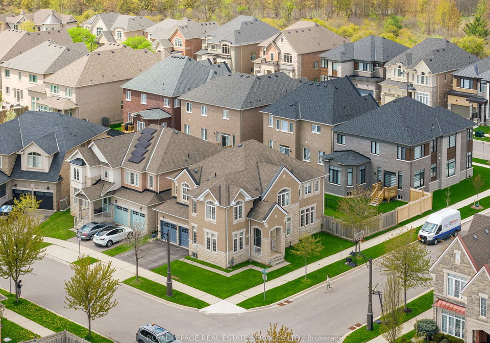 3158-thistlewood-gate-oakville-ontario-w13423298