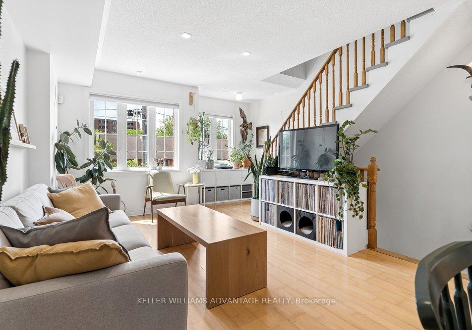 12-connolly-street-toronto-ontario-w13423404