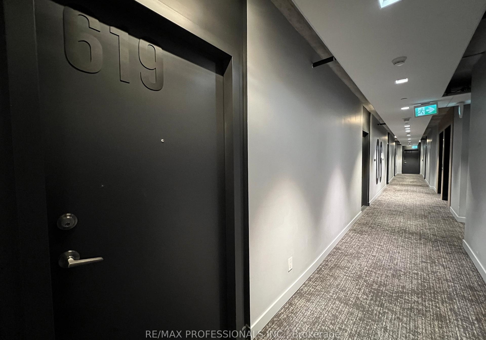7-smith-crescent-etobicoke-ontario-w13423800