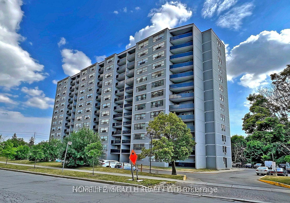 10-tobermory-drive-york-ontario-w13423826