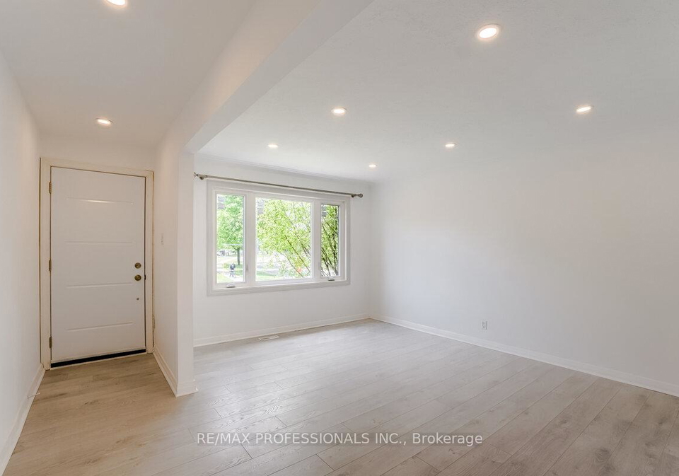 351-maurice-drive-oakville-ontario-w13423834