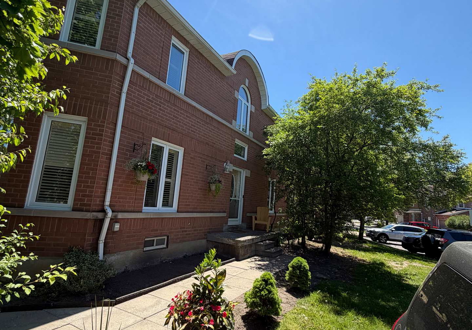 6050-bidwell-trail-mississauga-ontario-w13423890