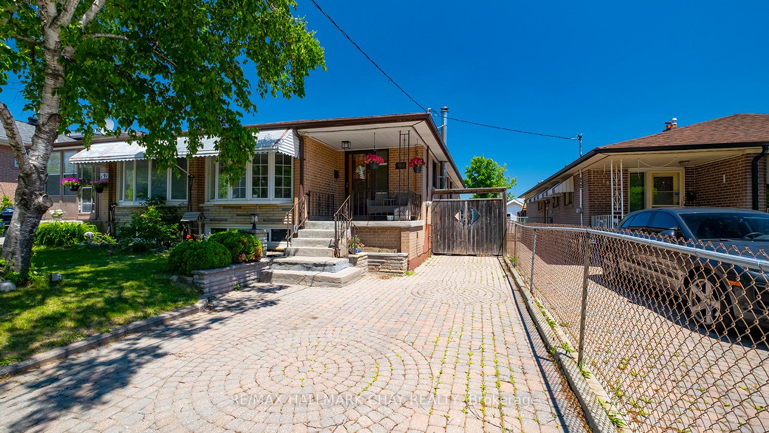 189-sentinel-road-york-ontario-w13423902