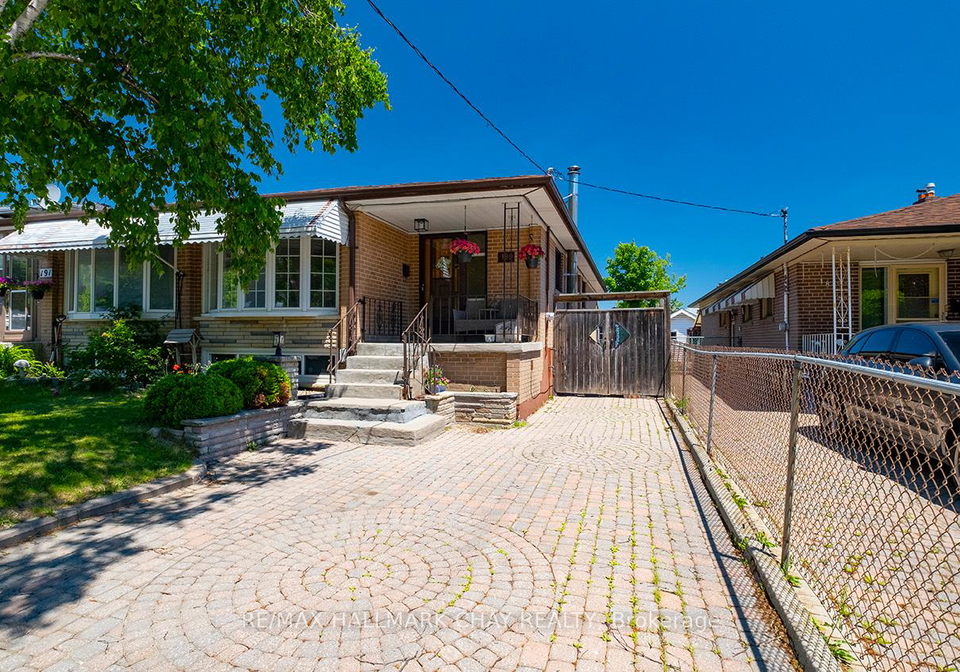 189-sentinel-road-york-ontario-w13423902