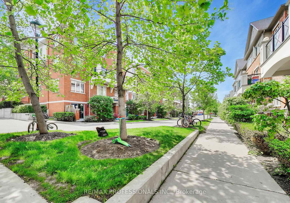 2460-post-road-oakville-ontario-w13423930