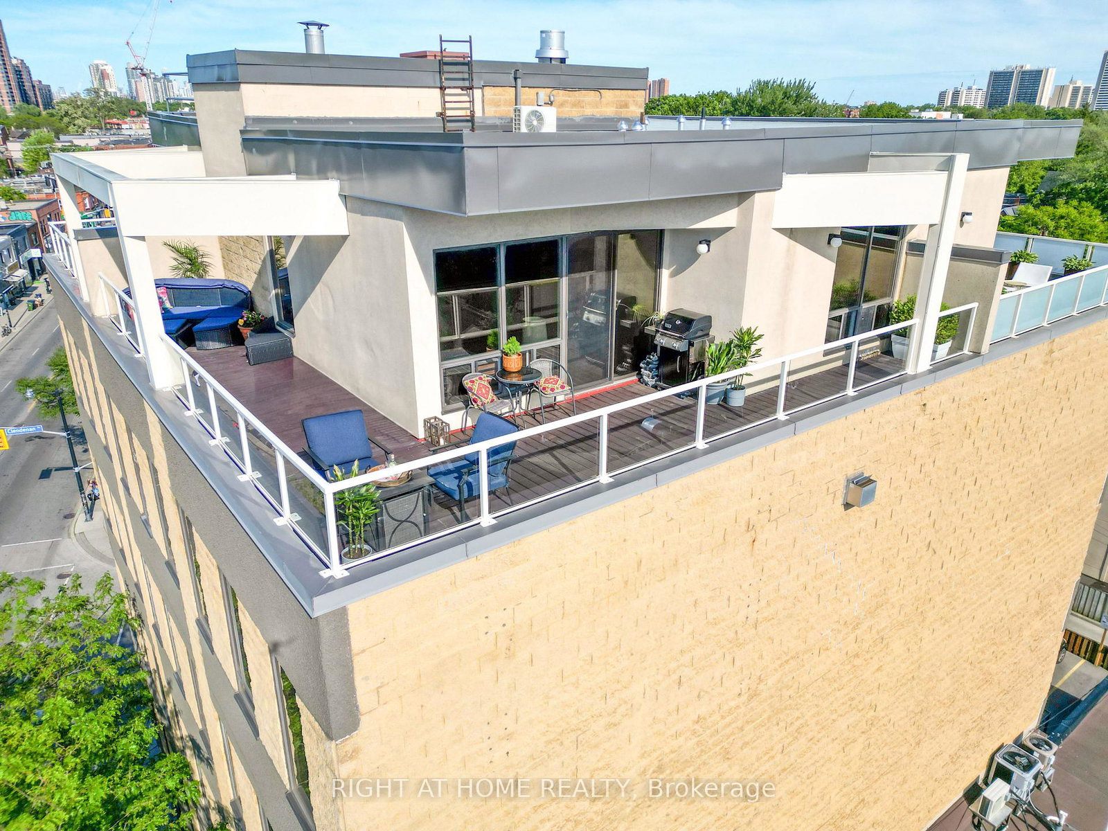 1-st-johns-road-toronto-ontario-w13424118