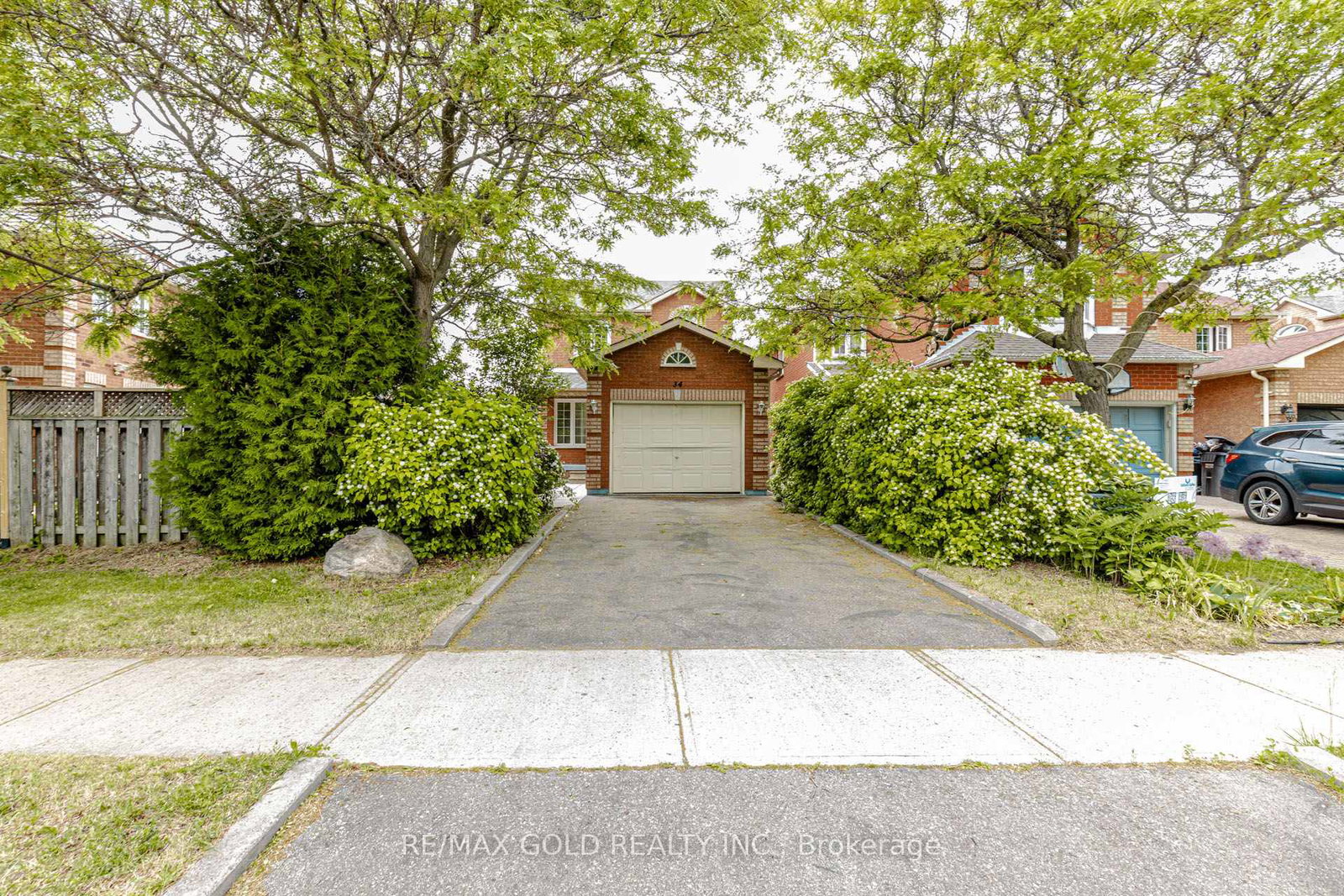 34-white-tail-crescent-brampton-ontario-w13424268