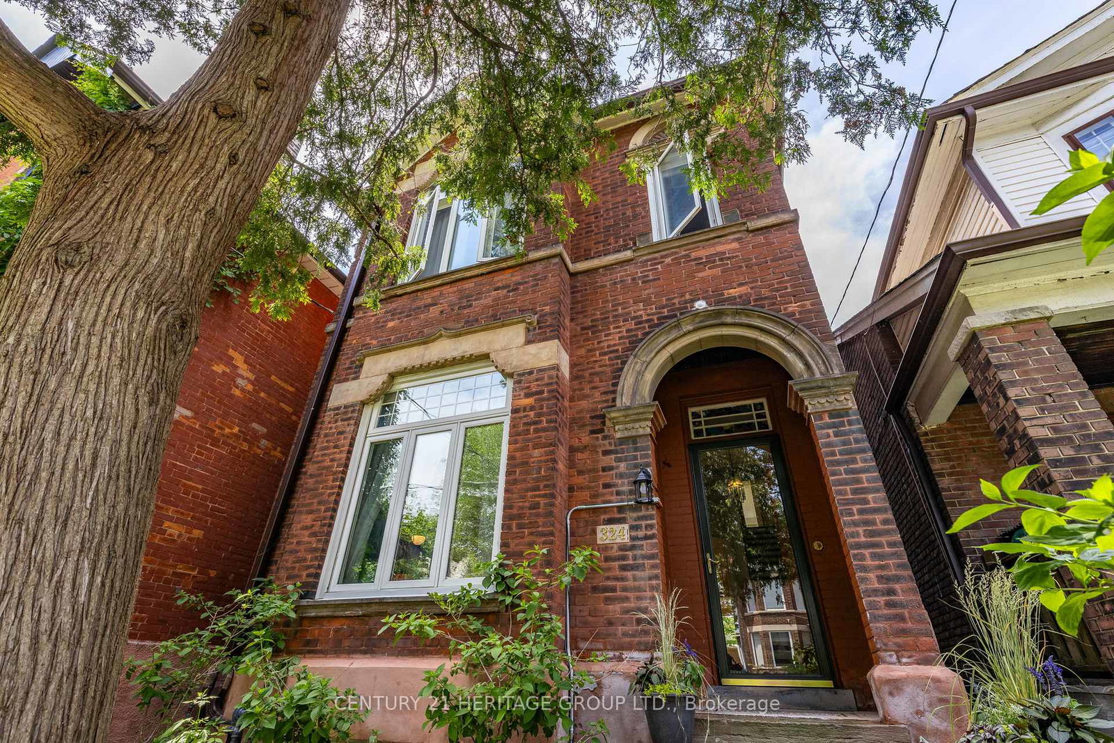 324-delaware-avenue-toronto-ontario-w13424394
