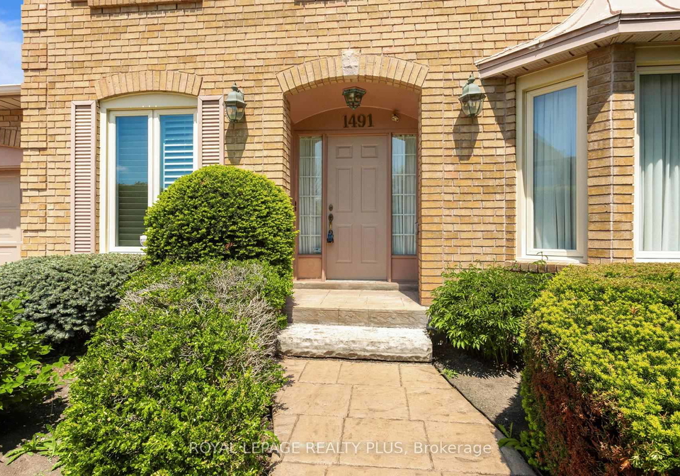 1491-the-links-drive-oakville-ontario-w13424766