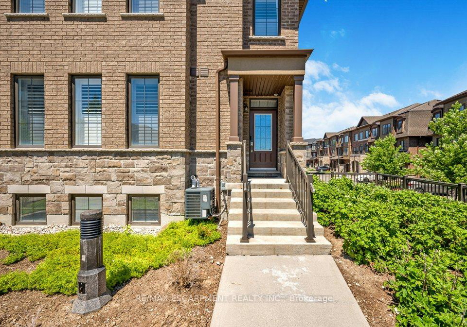 445-ontario-street-milton-ontario-w13424902