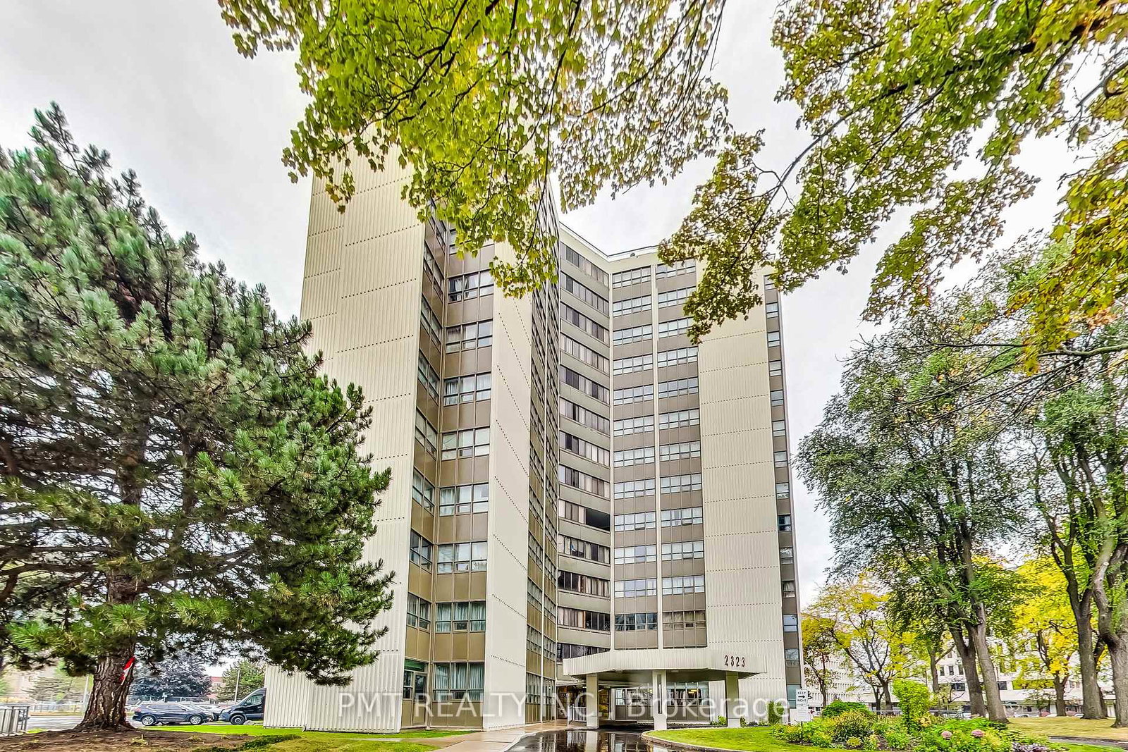 2323-confederation-parkway-mississauga-ontario-w13424994