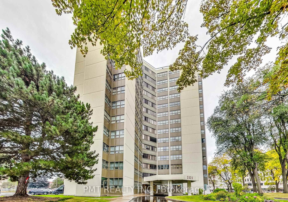 2323-confederation-parkway-mississauga-ontario-w13424994