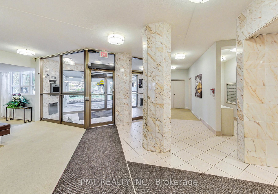 2323-confederation-parkway-mississauga-ontario-w13424994