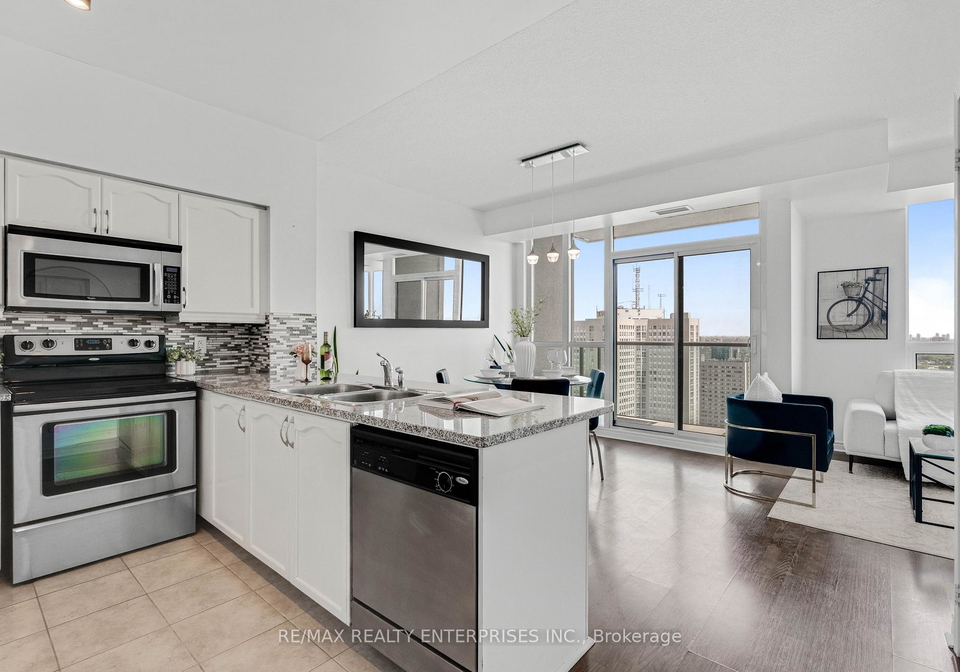 208-enfield-place-mississauga-ontario-w13425080