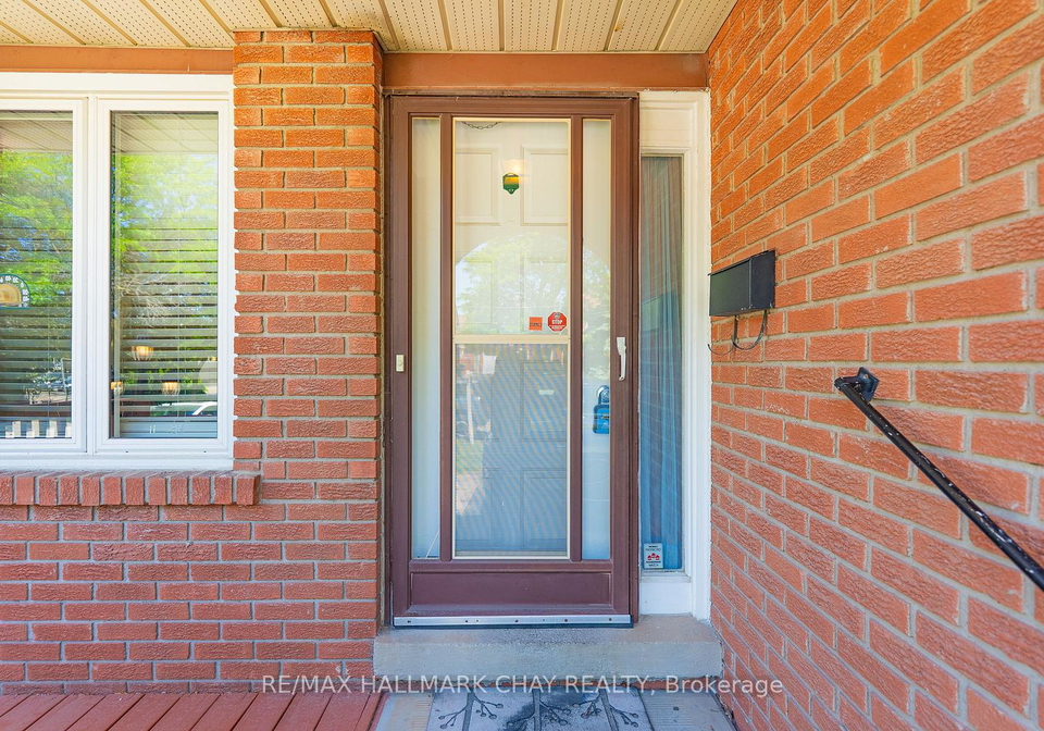 22-rowe-court-brampton-ontario-w13425366