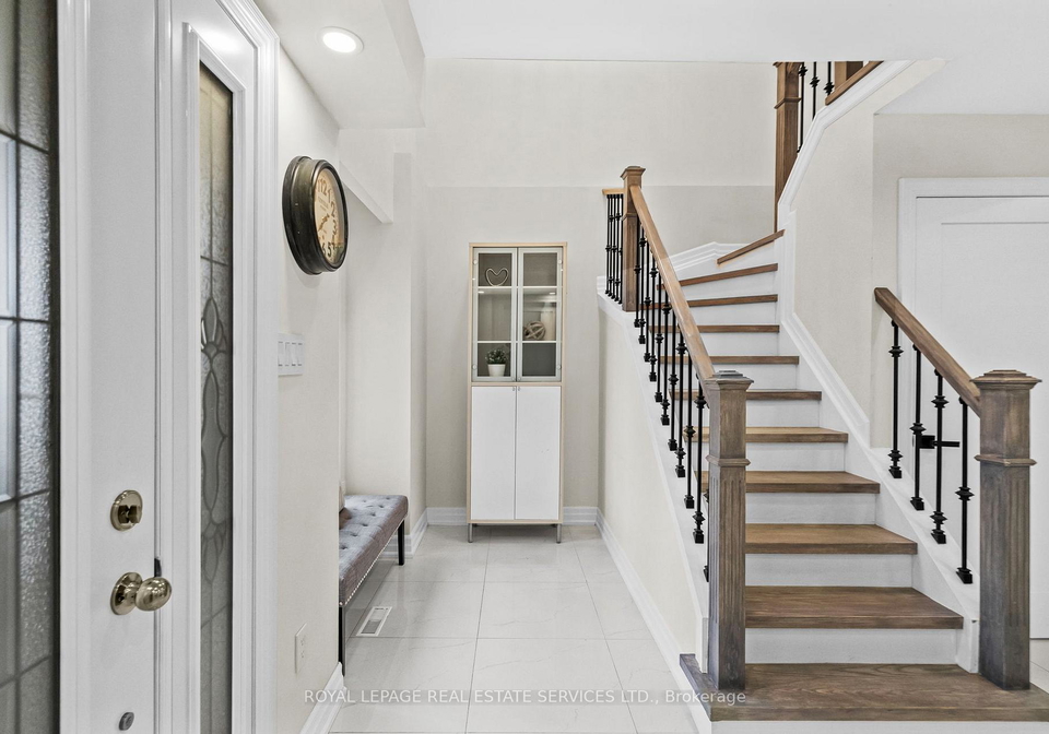 1176-jamesway-boulevard-oakville-ontario-w13425378
