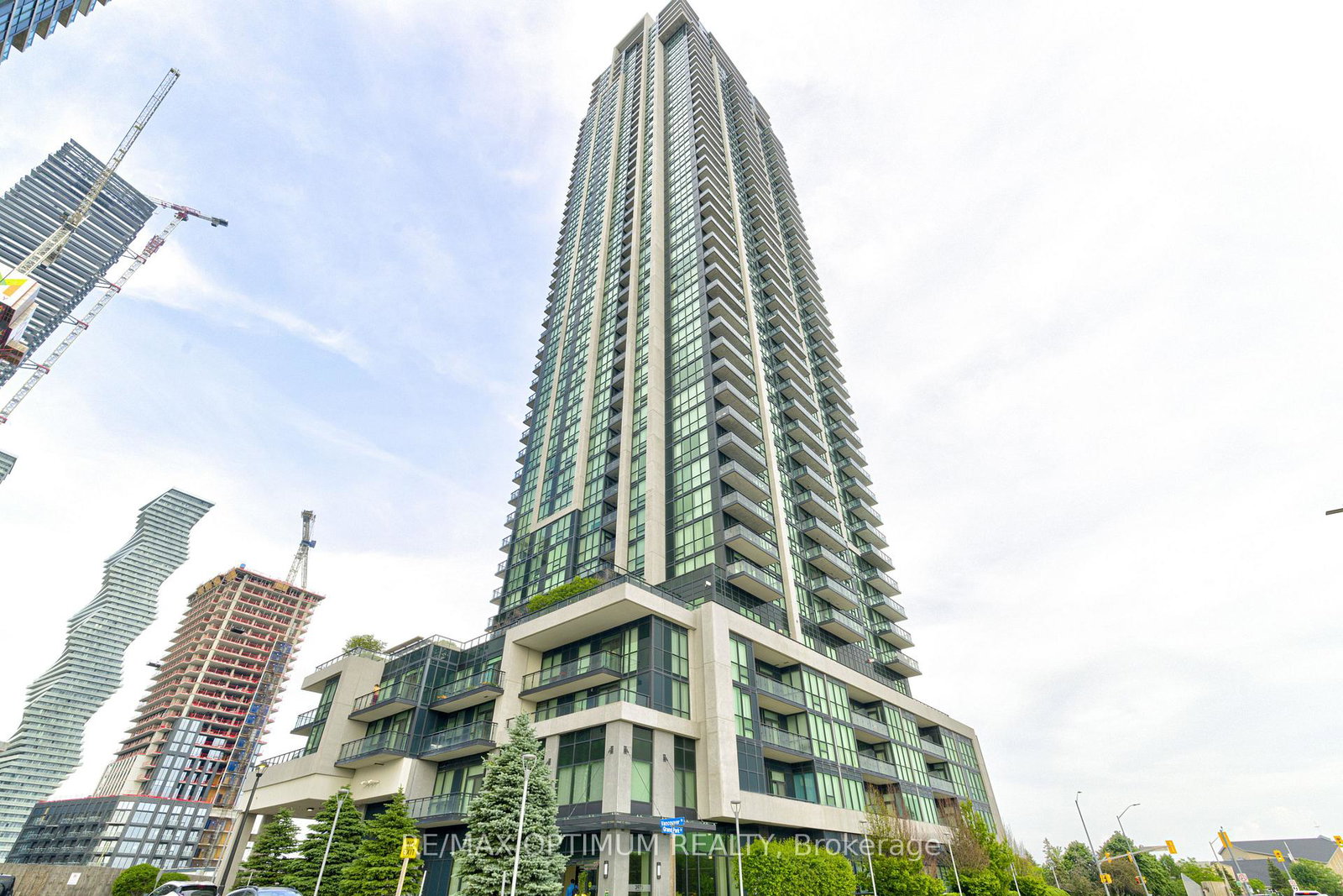 3975-grand-park-drive-mississauga-ontario-w13425384