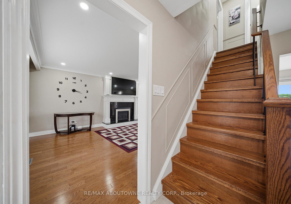 227-weybourne-road-oakville-ontario-w13425458