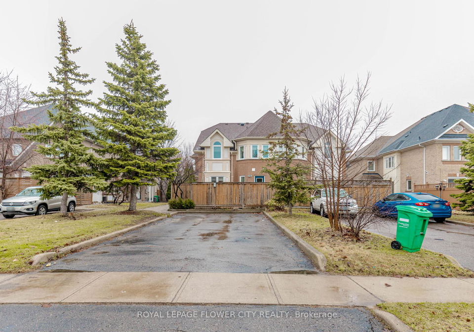 194-pressed-brick-drive-brampton-ontario-w13425684