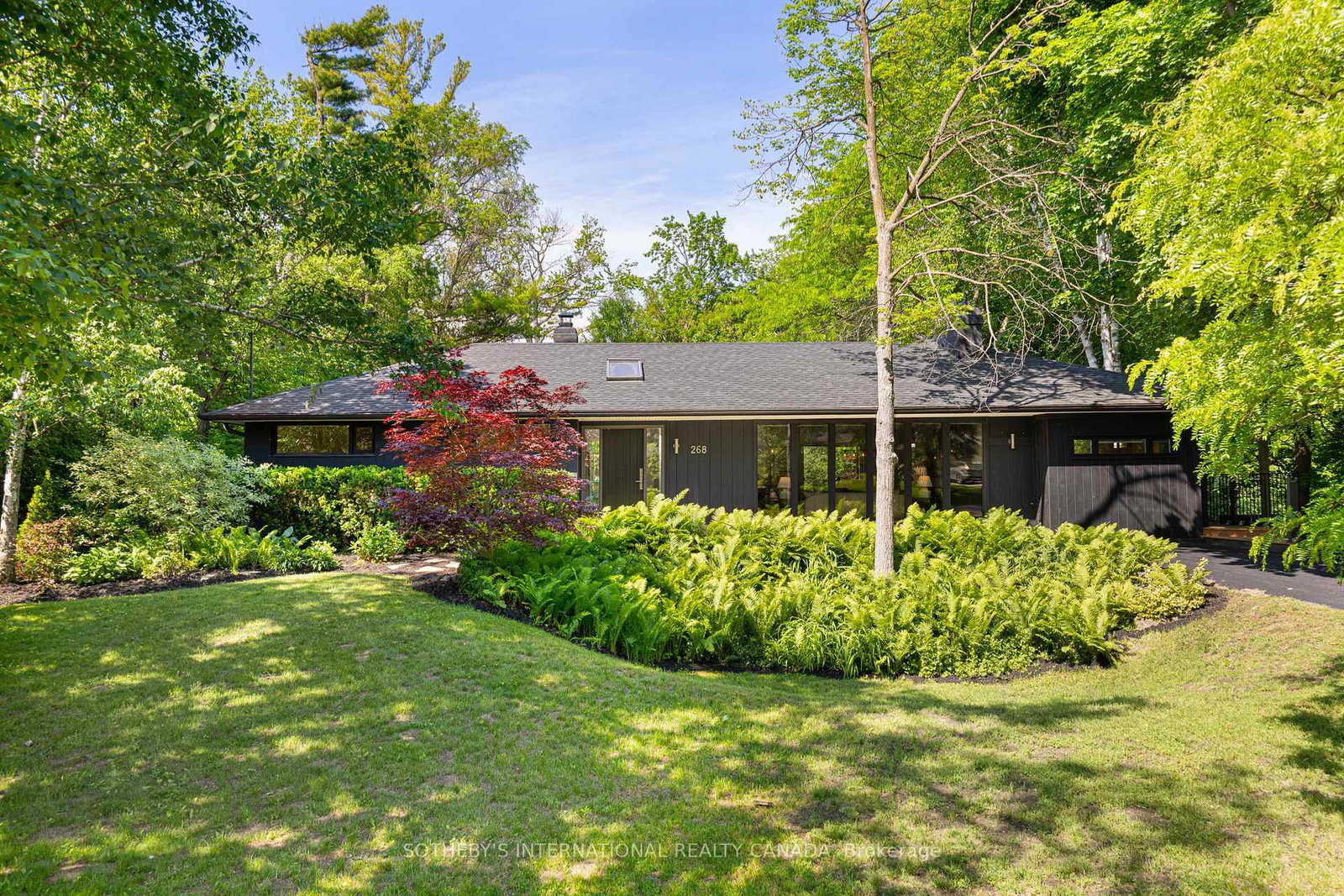 268-woodland-drive-oakville-ontario-w13425688