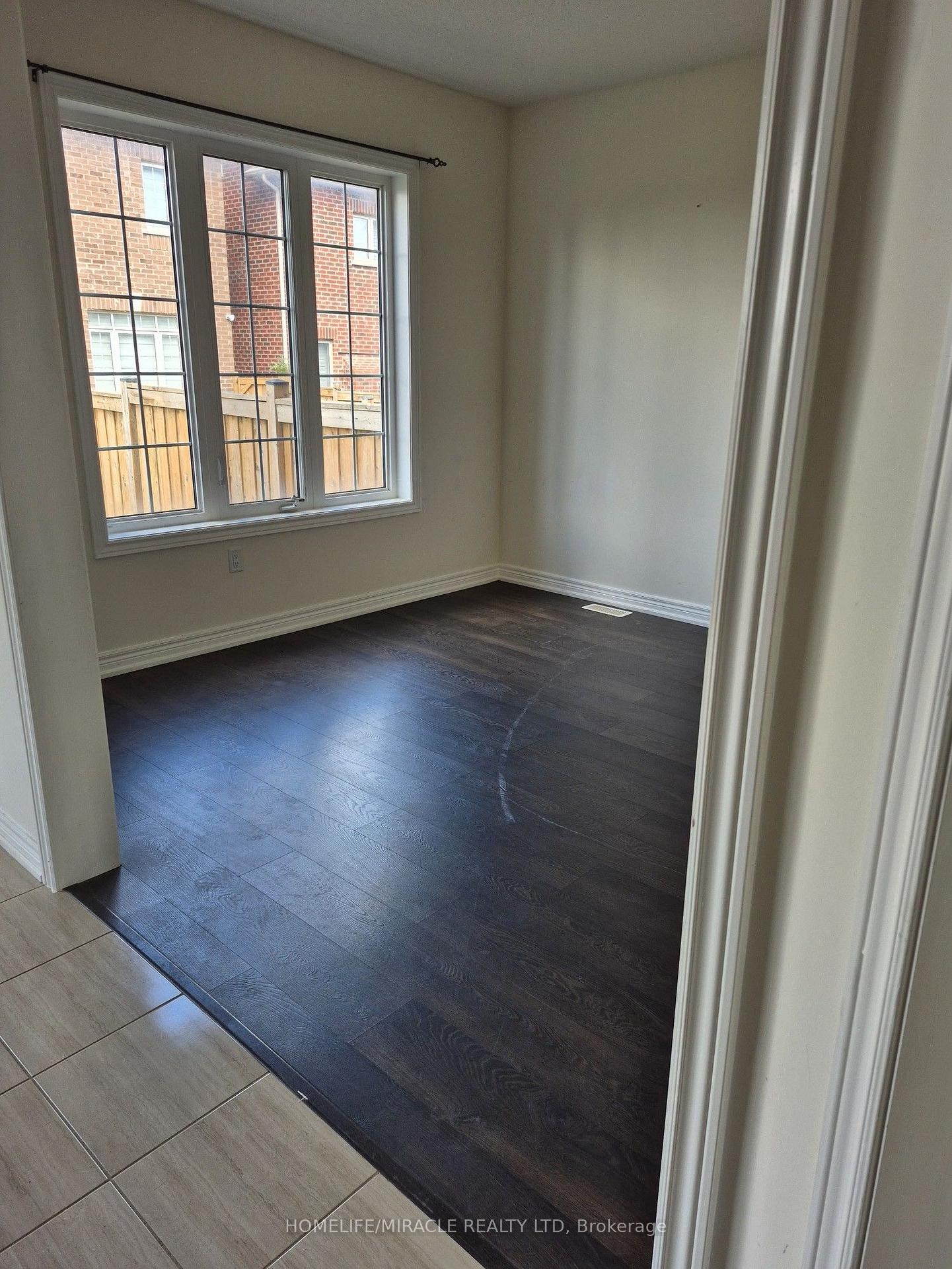 80-truro-circle-brampton-ontario-w13426252