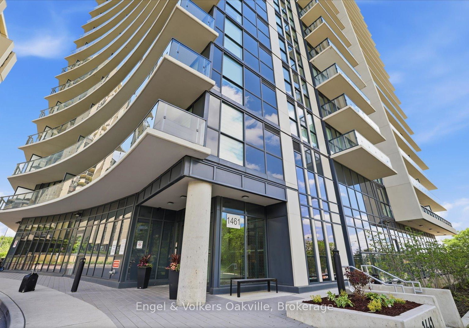 1461-lawrence-avenue-w-north-york-ontario-w13426274