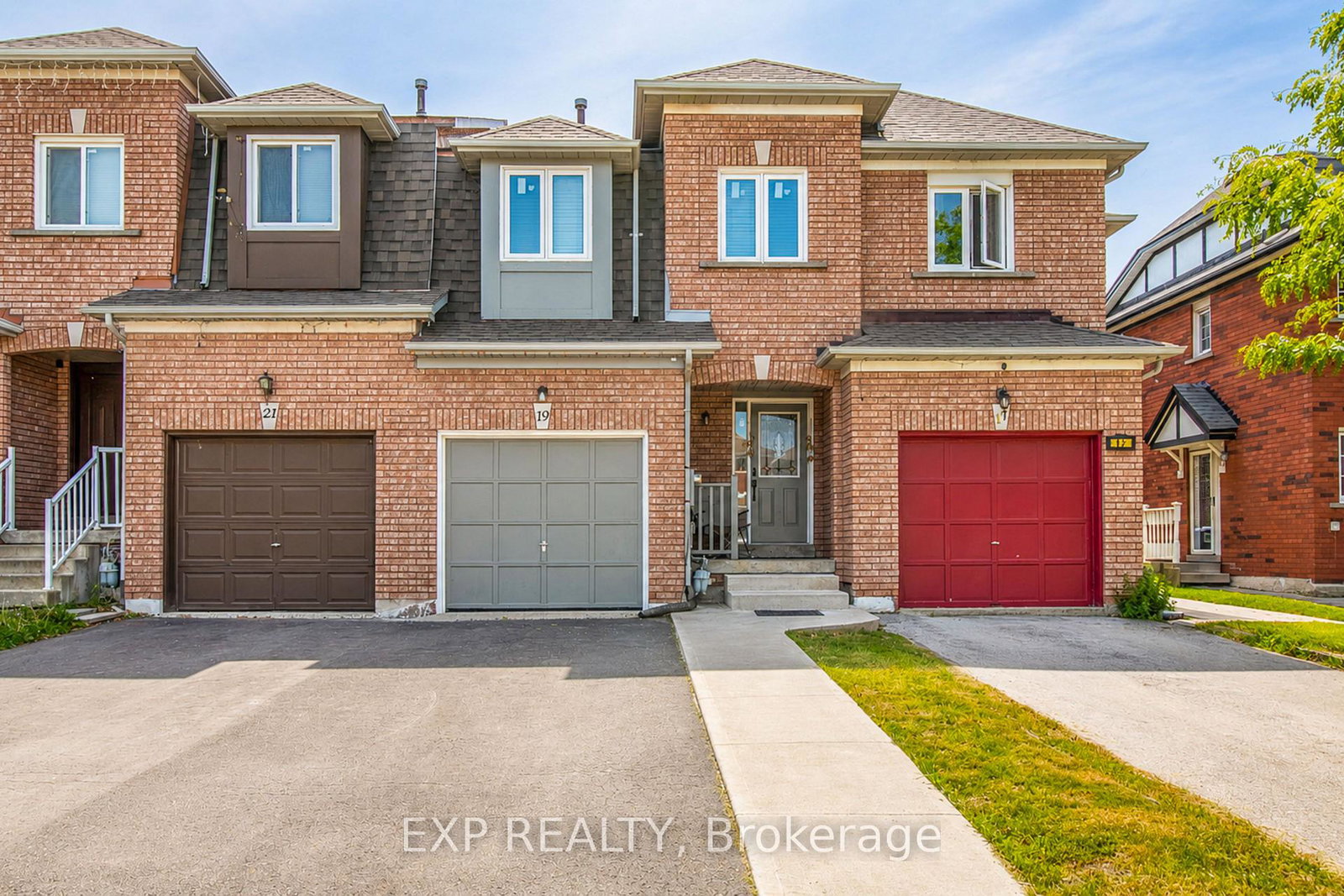 19-ural-circle-brampton-ontario-w13426342
