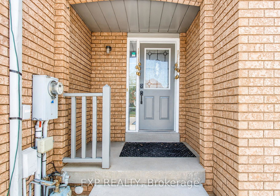 19-ural-circle-brampton-ontario-w13426342