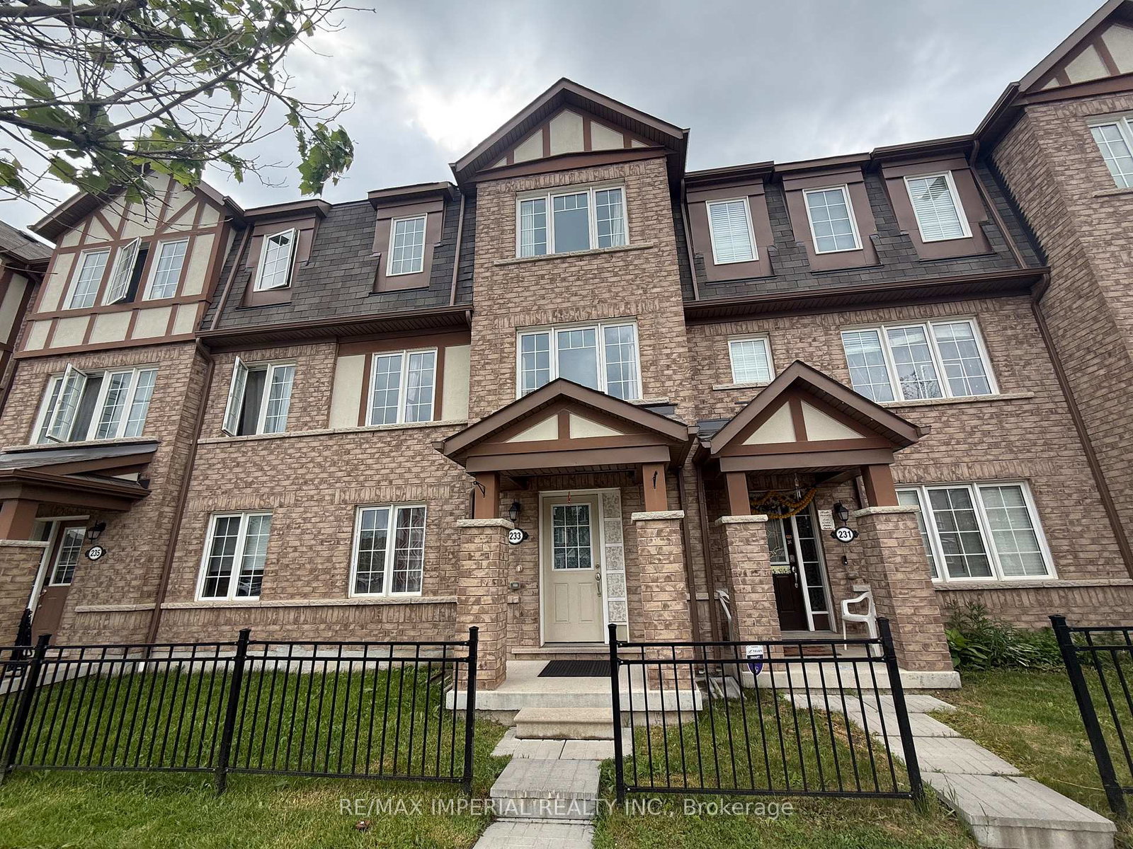 233-remembrance-drive-brampton-ontario-w13426346