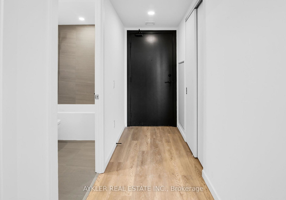 689-the-queensway-etobicoke-ontario-w13426364