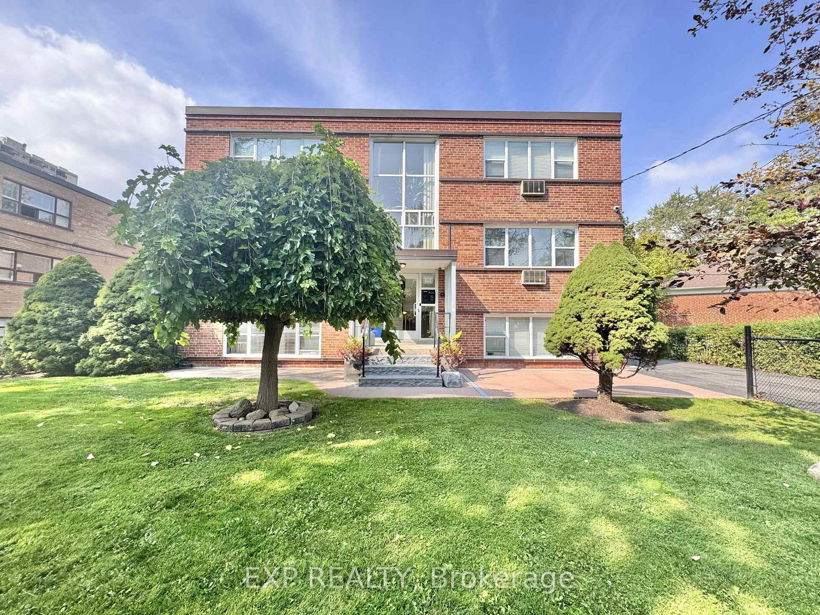 27-paisley-boulevard-mississauga-ontario-w13426496