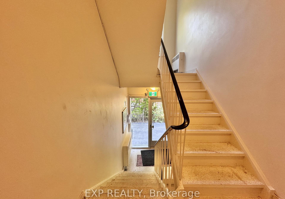 27-paisley-boulevard-mississauga-ontario-w13426496