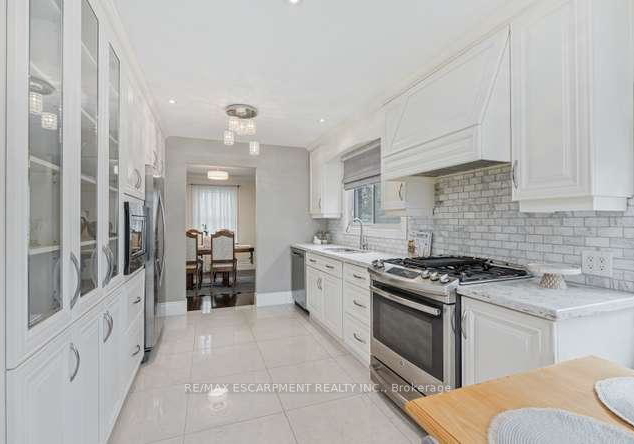 56-cavendish-crescent-brampton-ontario-w13426714