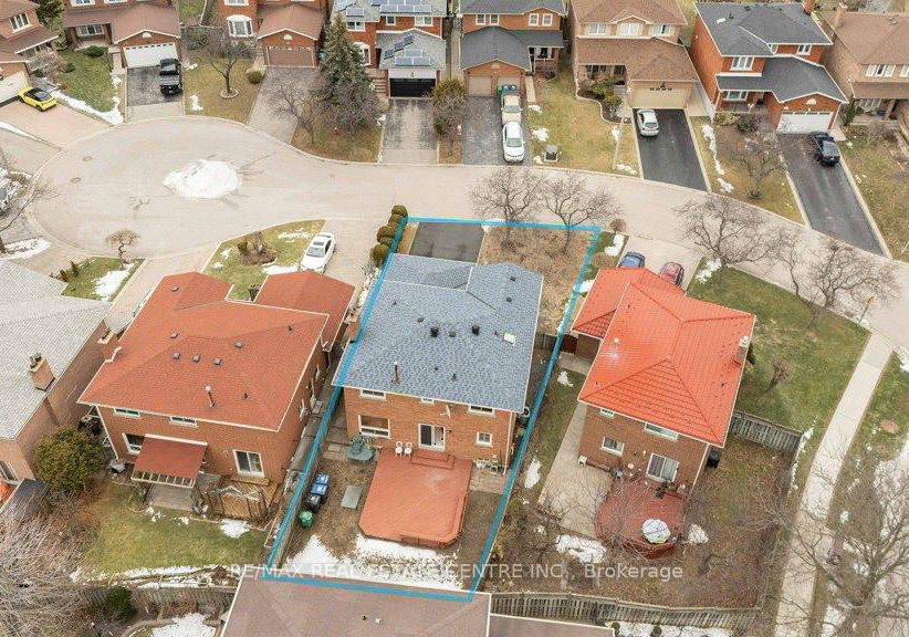 796-buckingham-court-mississauga-ontario-w13426718