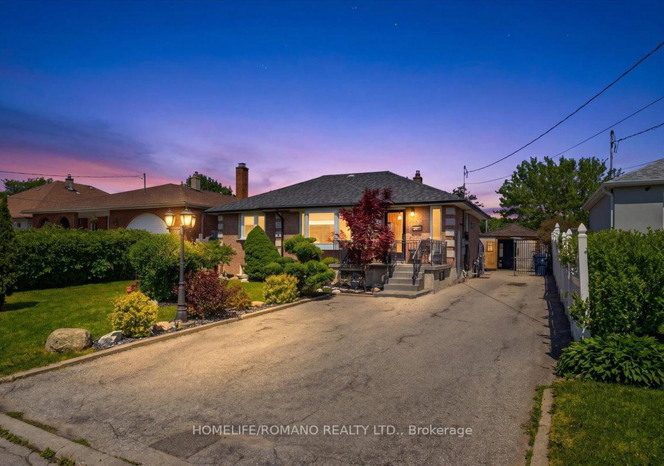 5-cuffley-crescent-s-york-ontario-w13426754
