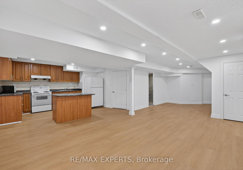 5058-oscar-peterson-boulevard-mississauga-ontario-w13427154