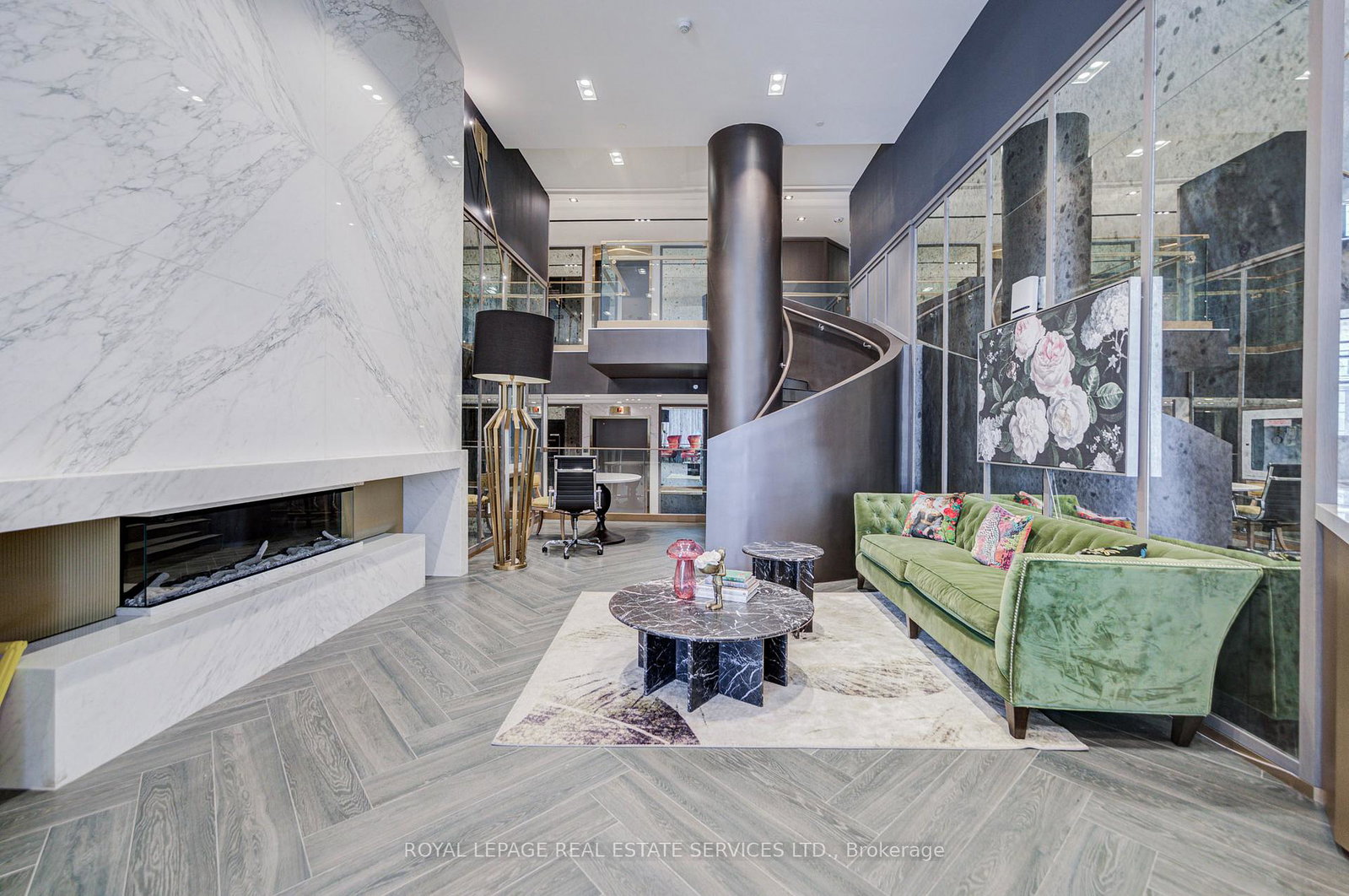 395-dundas-street-w-oakville-ontario-w13427716