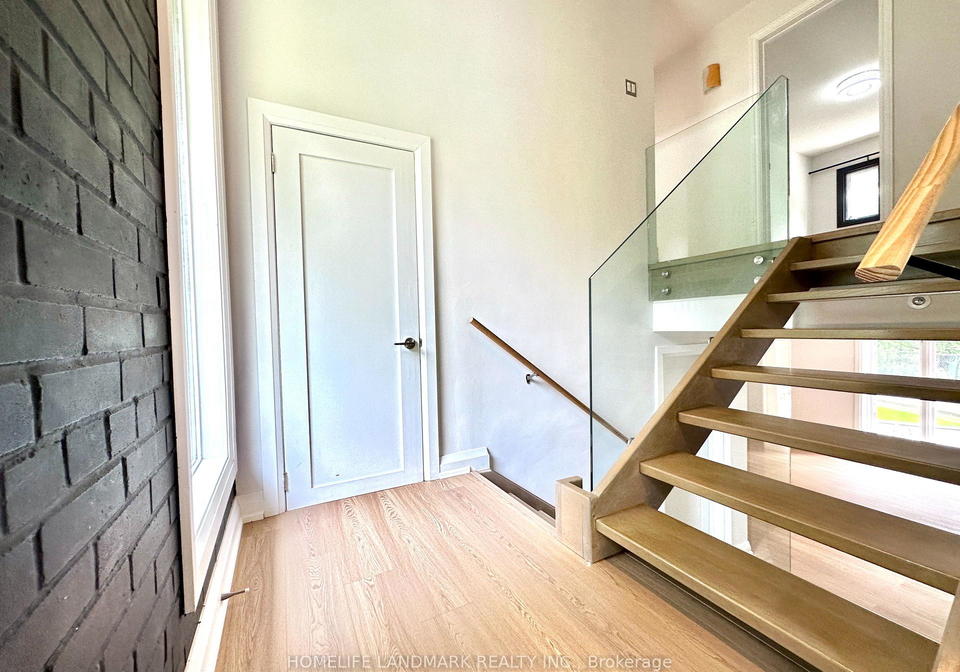 1319-cumnock-crescent-oakville-ontario-w13427956