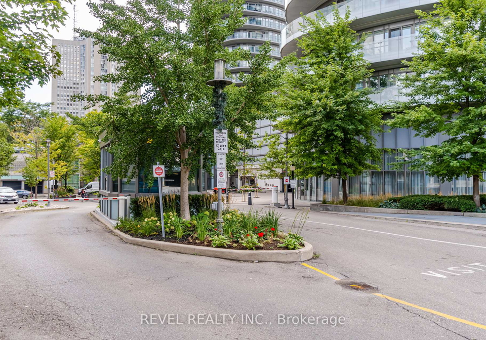 50-absolute-avenue-mississauga-ontario-w13428260