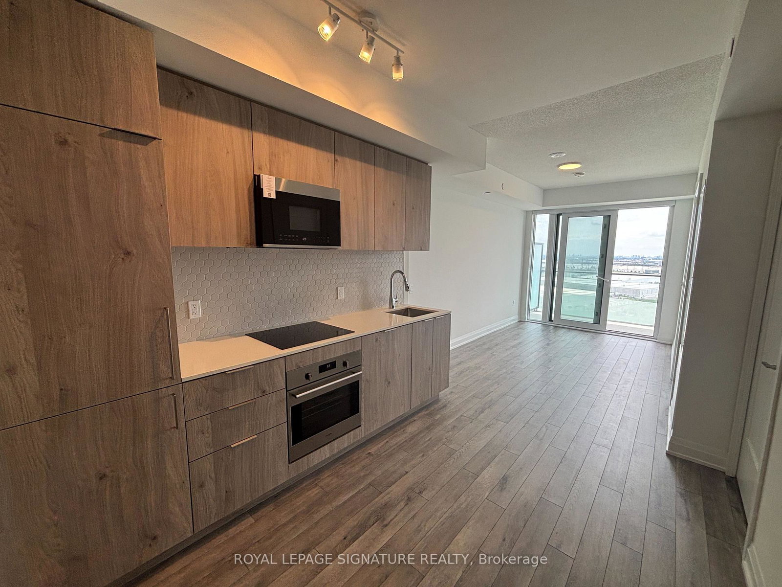 15-skyridge-drive-brampton-ontario-w13428294