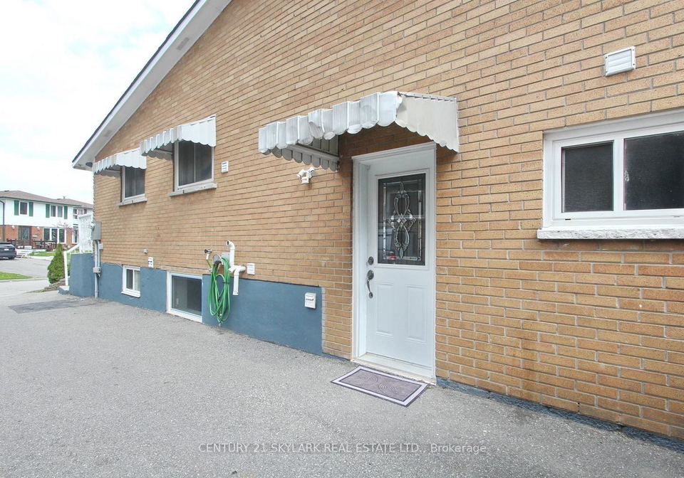 44-sharon-court-brampton-ontario-w13428362